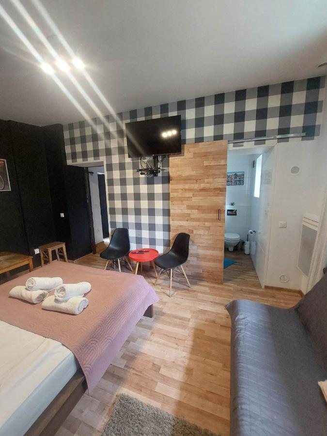 Funky Garage Studio กดัญสก์ ภายนอก รูปภาพ